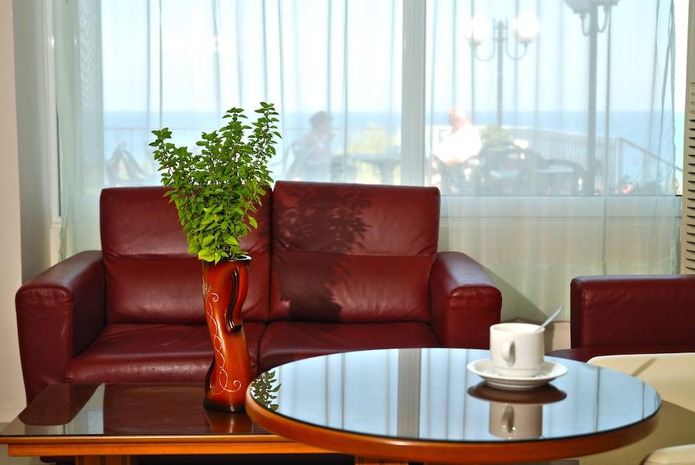 Captains Hotel Αργάσι Εξωτερικό φωτογραφία